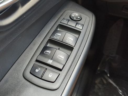 Used 2022 Jeep Cherokee Trailhawk w/ Technology Group B image 20