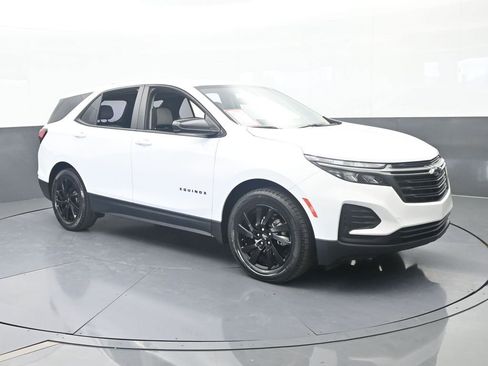 Used 2023 Chevrolet Equinox LS w/ Sport Edition FWD image 8