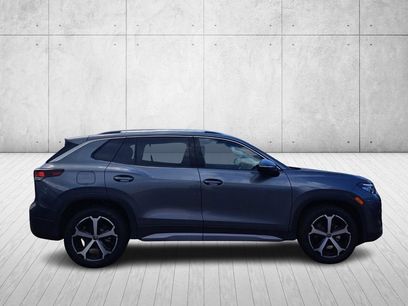 New 2025 Volkswagen Tiguan SE