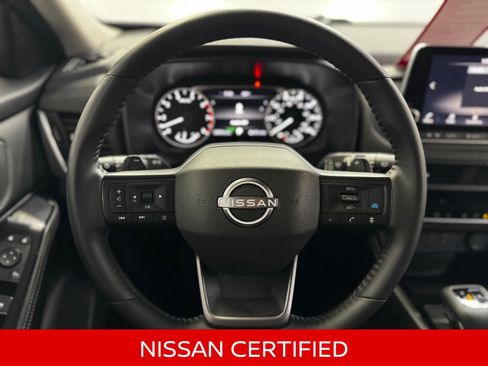 Certified 2025 Nissan Rogue SV image 21