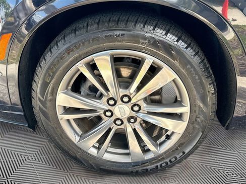 Used 2021 Cadillac XT6 Premium Luxury image 35