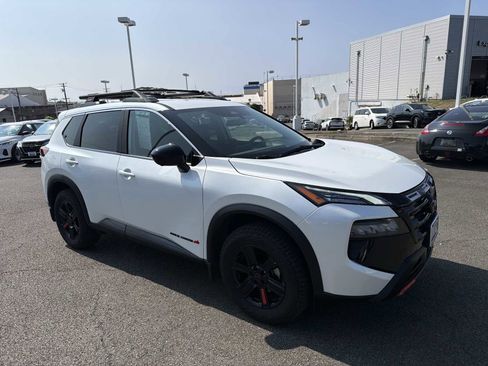 Certified 2025 Nissan Rogue SV image 2