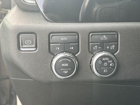 Certified 2023 GMC Sierra 1500 Elevation image 26