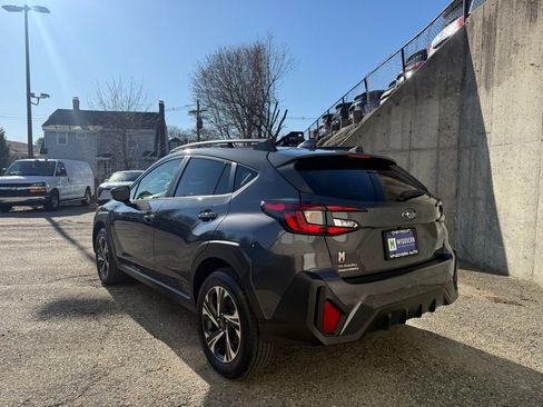 Used 2024 Subaru Crosstrek 2.0i Premium image 3