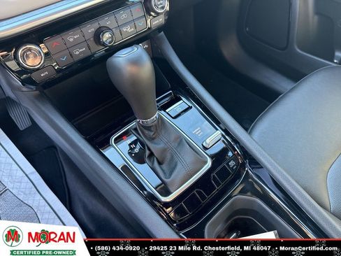 Used 2025 Jeep Compass Limited image 17