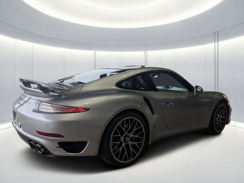Used 2016 Porsche 911 Turbo S image 4