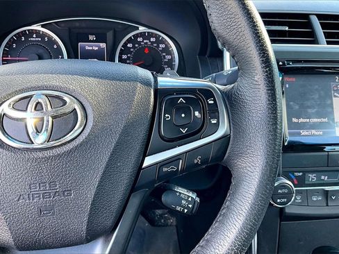 Used 2017 Toyota Camry XSE image 16
