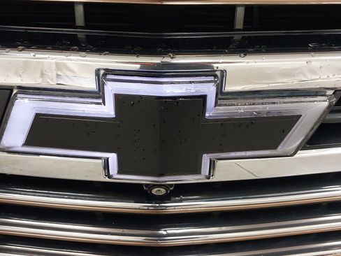 Used 2021 Chevrolet Silverado 1500 High Country w/ Technology Package AWD/4WD image 35