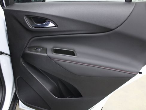 Used 2024 Chevrolet Equinox RS image 23