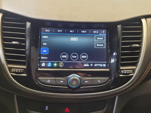 Used 2019 Chevrolet Trax LT w/ LT Convenience Package image 25