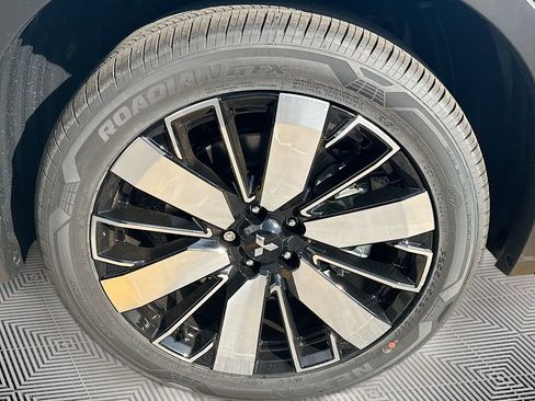 New 2026 Mitsubishi Outlander SE image 31