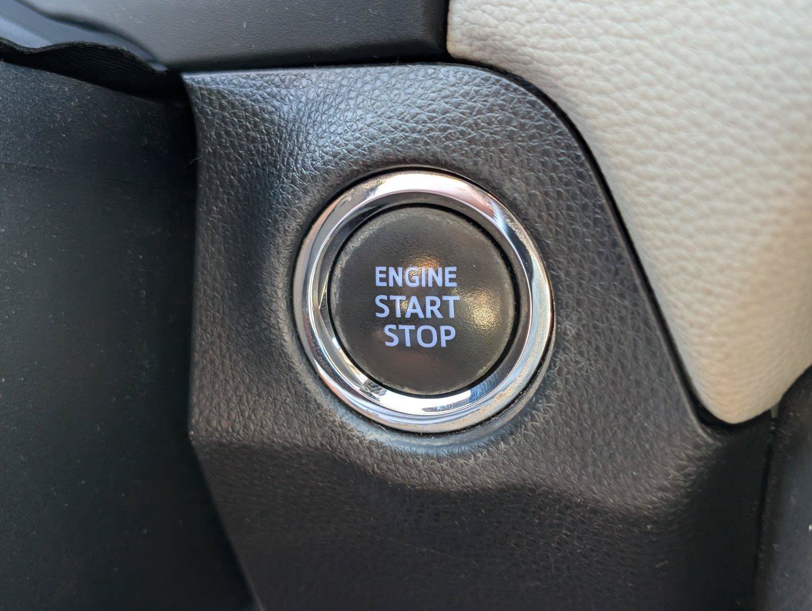 Used 2020 Toyota RAV4 Limited FWD image 26
