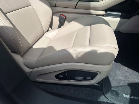 New 2025 Porsche Taycan image 17