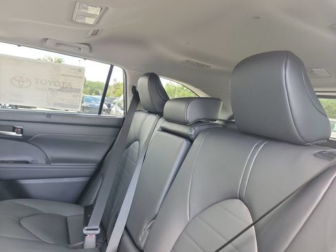 New 2026 Toyota Highlander XLE AWD/4WD image 23