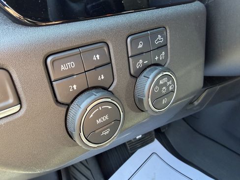 Used 2025 Chevrolet Silverado 1500 RST AWD/4WD image 16