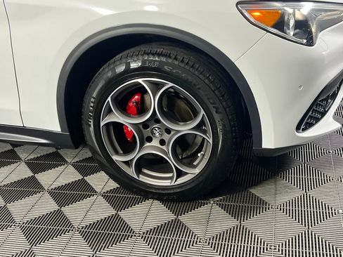 Used 2023 Alfa Romeo Stelvio Ti image 12