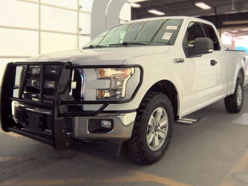 Used 2017 Ford F150 XLT w/ Equipment Group 301A Mid AWD/4WD image 4