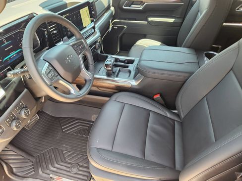 New 2026 Chevrolet Silverado 1500 RST AWD/4WD image 13