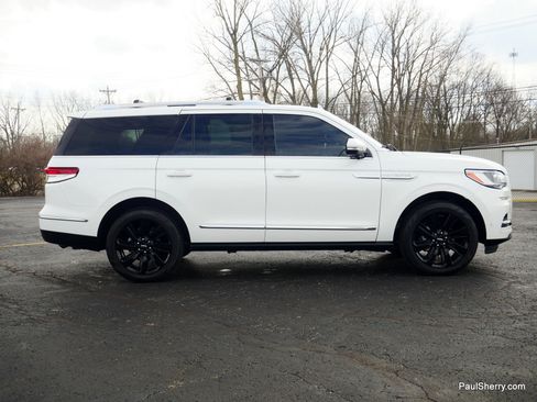 Used 2023 Lincoln Navigator Reserve image 13