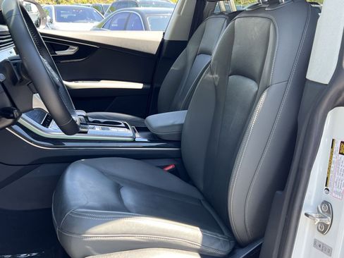 Used 2019 Audi Q8 Prestige AWD/4WD image 18