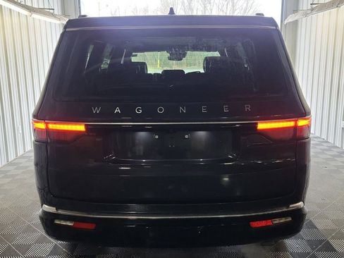 Used 2025 Jeep Wagoneer Series III w/ Premium Group I AWD/4WD image 11