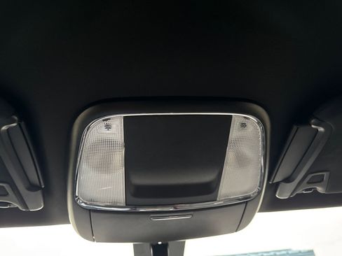 Used 2018 Dodge Charger SXT w/ Blacktop Package image 21