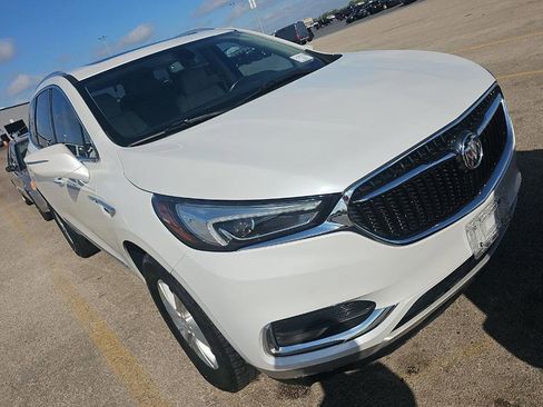 Used 2020 Buick Enclave Essence w/ Sound and Sites Package image 4