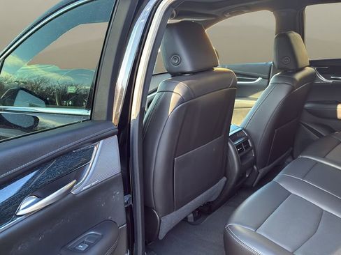 Certified 2023 Cadillac XT5 Premium Luxury w/ LPO, Floor Liner Package image 15