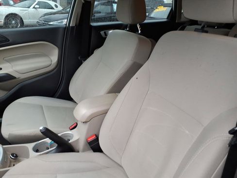 Used 2016 Ford Fiesta SE w/ Cold Weather Package image 5