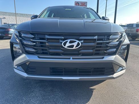 Used 2025 Hyundai Tucson SE image 12