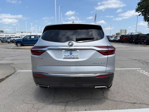 Used 2019 Buick Enclave Essence FWD image 4