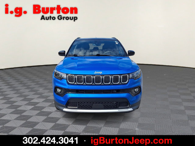 Used 2024 Jeep Compass Limited AWD/4WD image 2