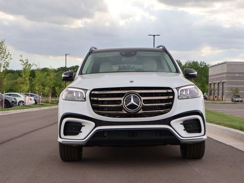 New 2026 Mercedes-Benz GLS 450 4MATIC image 2