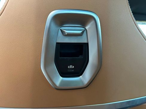 Used 2026 BMW 740i xDrive AWD/4WD image 38