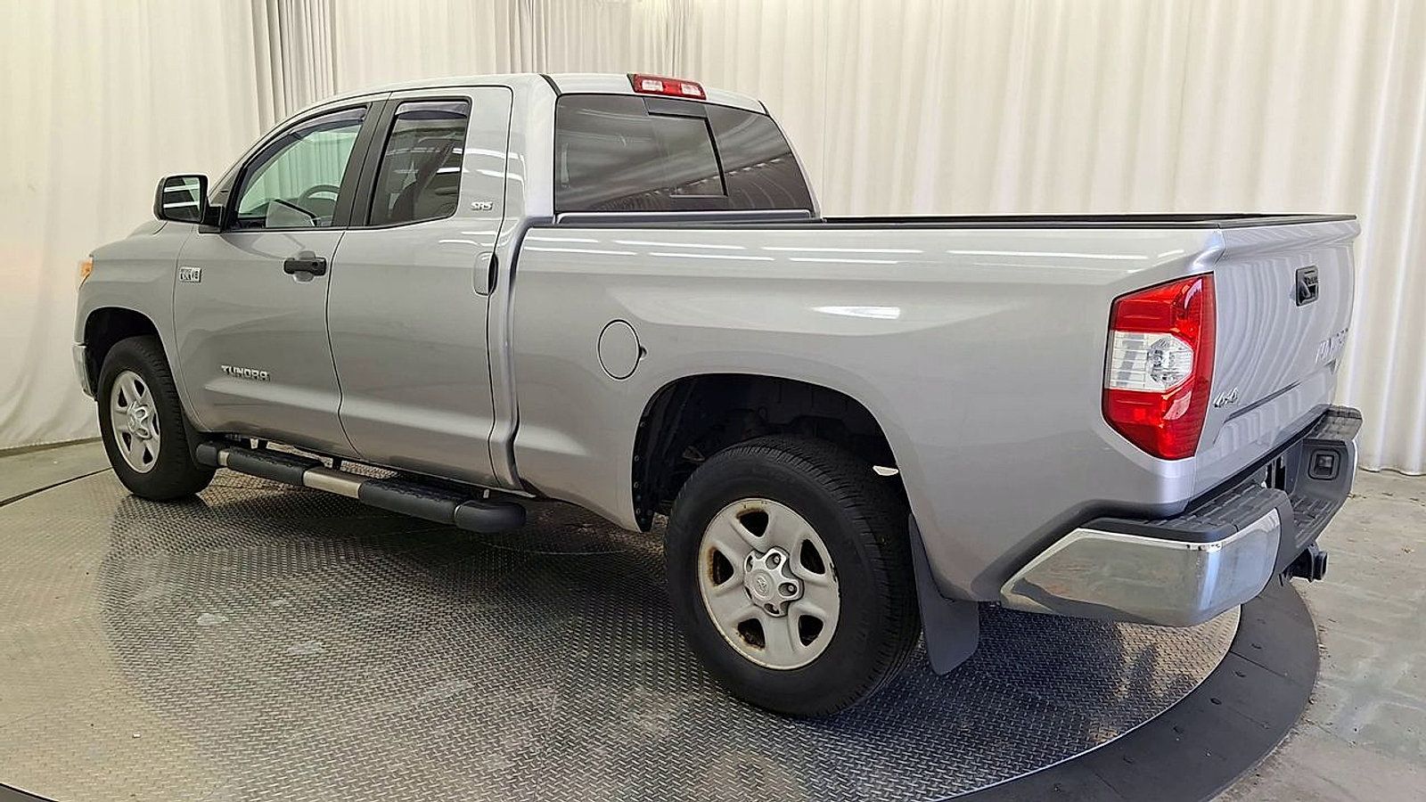 Certified 2016 Toyota Tundra SR5 AWD/4WD image 13