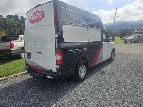 Used 2019 Nissan NV 2500 S image 5