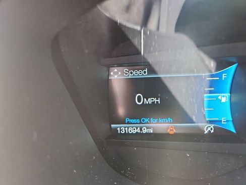 Used 2019 Ford Fusion SE w/ Equipment Group 151A FWD image 16