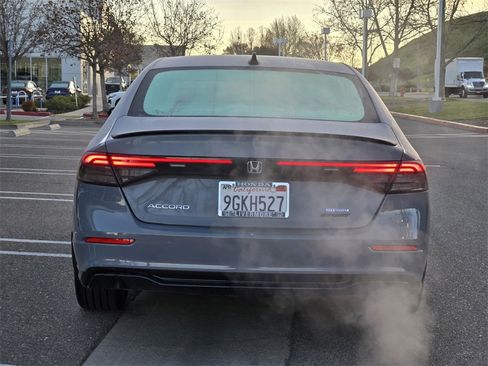 Used 2023 Honda Accord Sport image 5