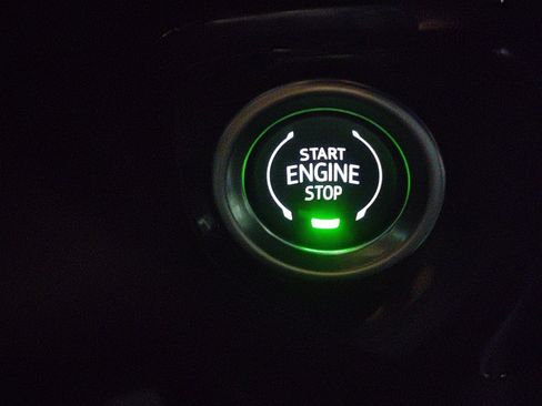 Used 2025 GMC Sierra 1500 Elevation image 14