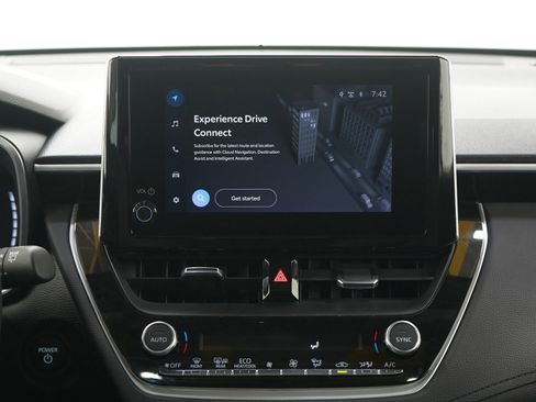 Used 2024 Toyota Corolla Cross XSE w/ Convenience Package image 15