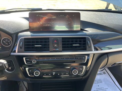 Used 2016 BMW 320i xDrive 320i xDrive Sedan 4D image 17