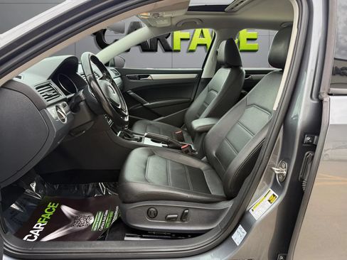 Used 2019 Volkswagen Passat 2.0T Wolfsburg FWD image 16