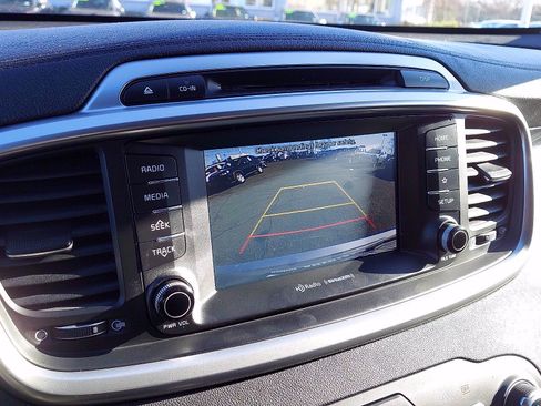 Used 2019 Kia Sorento AWD V6 w/ Option Group 020 image 17