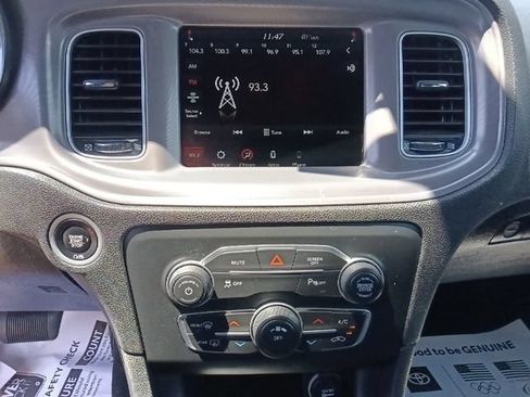 Used 2023 Dodge Charger SXT RWD image 21