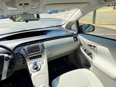 Used 2012 Toyota Prius Two FWD image 23