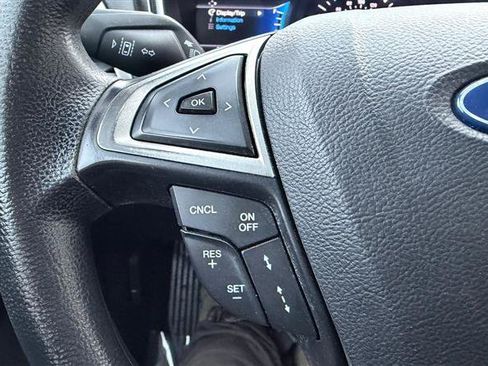 Used 2020 Ford Fusion SE FWD image 26
