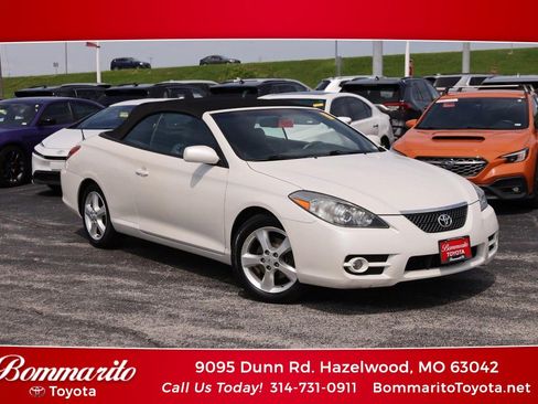 Used 2008 Toyota Solara SLE FWD image 1