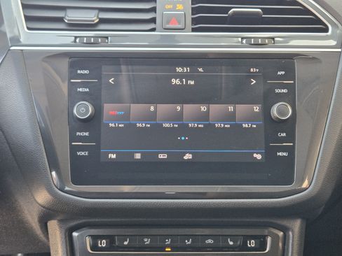 Used 2018 Volkswagen Tiguan SE FWD image 15