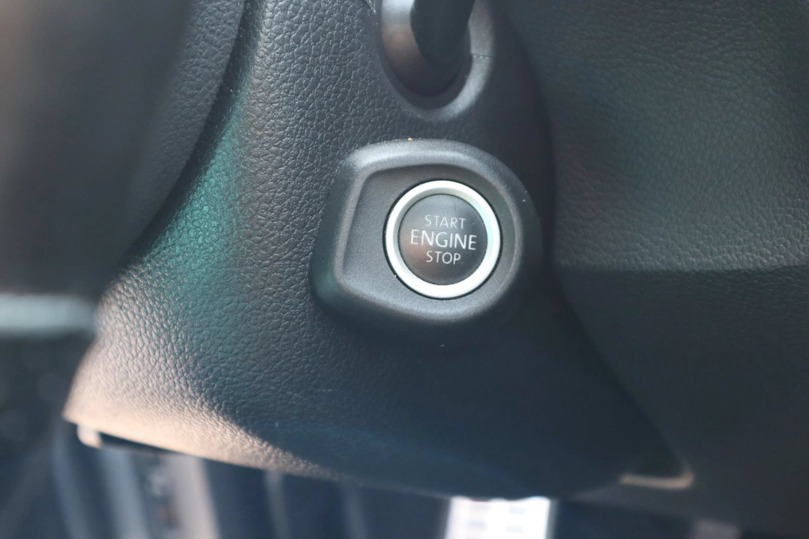 Used 2011 Volkswagen Golf 2-Door FWD image 19