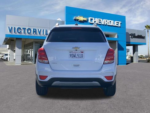 Certified 2022 Chevrolet Trax LT w/ LT Convenience Package image 5